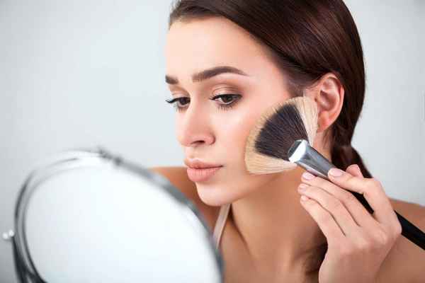 Как сделать макияж долговечным, советы 