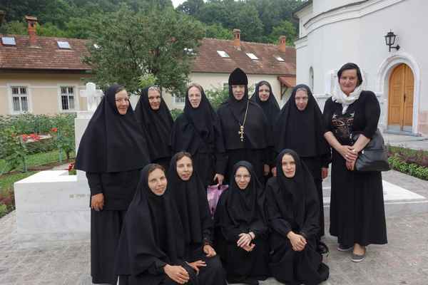 Монахини: опыт одного паломничества